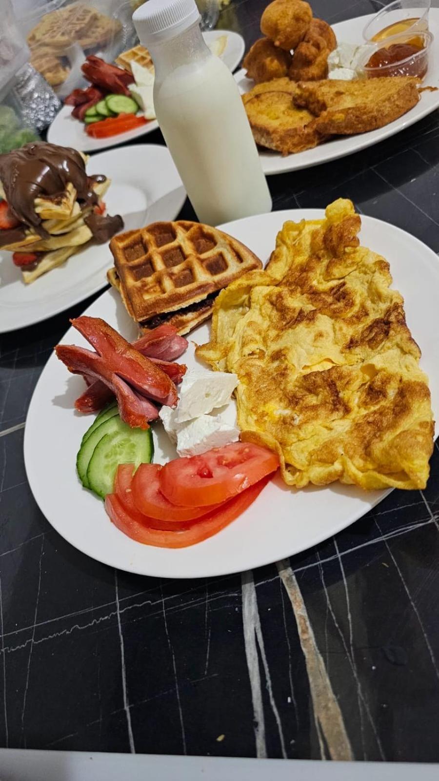 Golden Cherry Tirana Zewnętrze zdjęcie